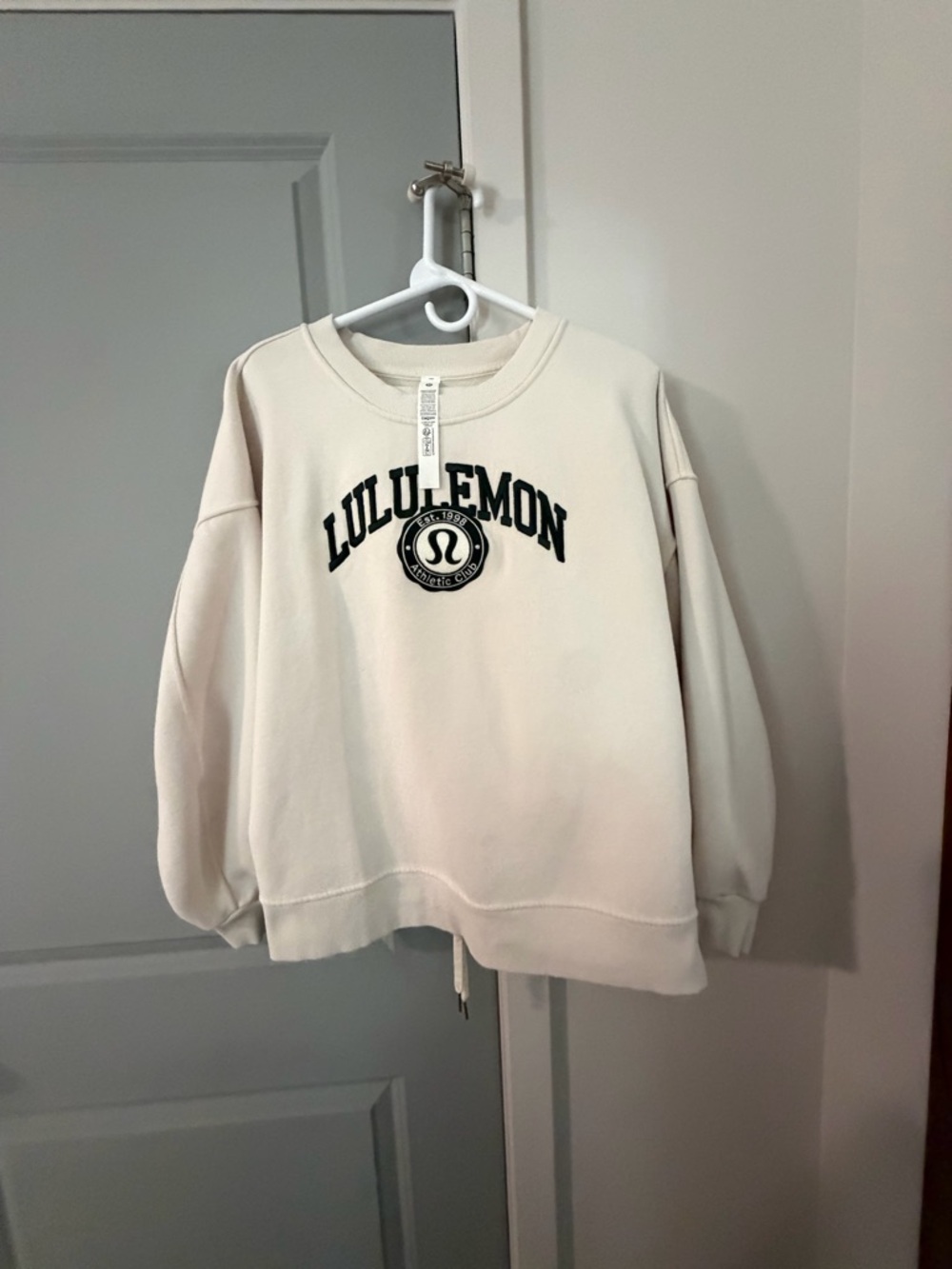 lululemon athletica Cream Crewneck Sweatshirt AND sweatpants with green Logo